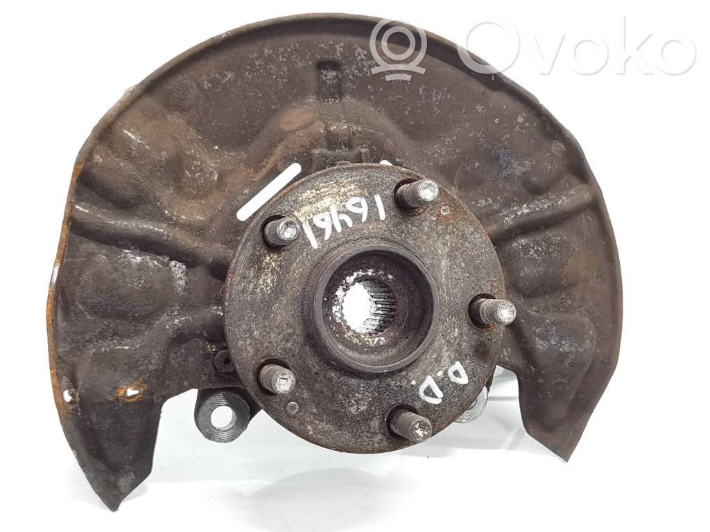 Front wheel hub spindle knuckle