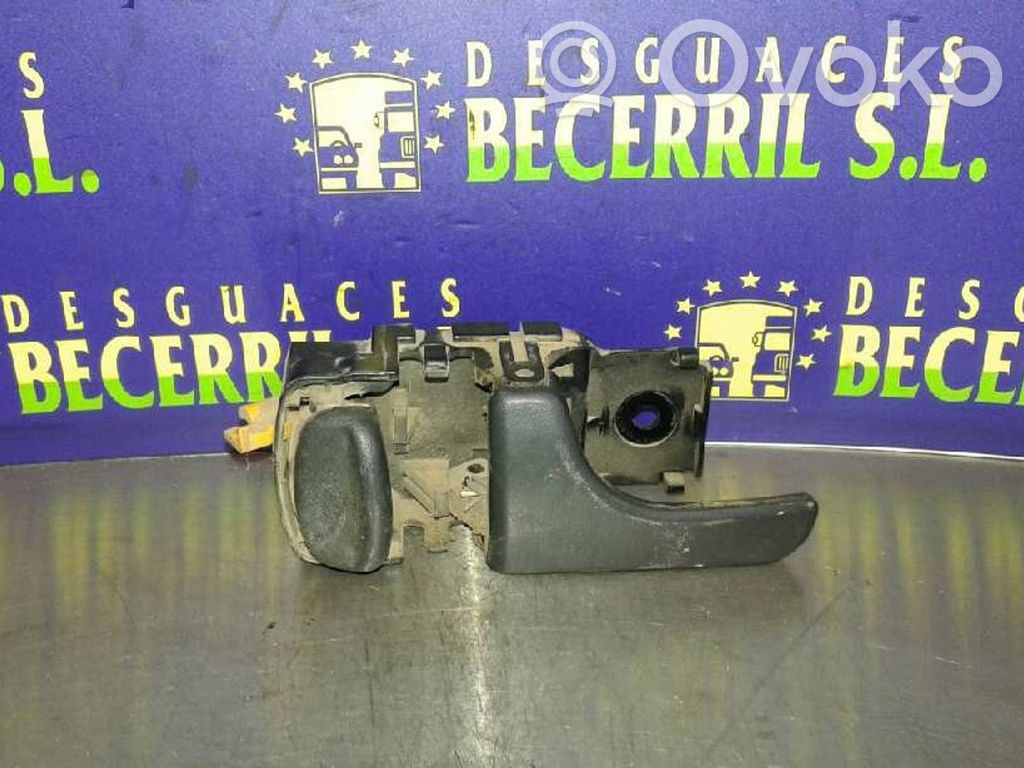 Manecilla interna puerta trasera