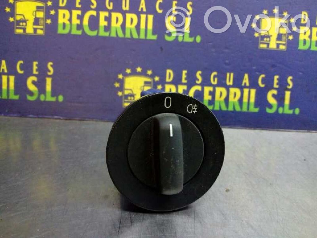 Interruptor de control del panel de luces   8363687,549392033