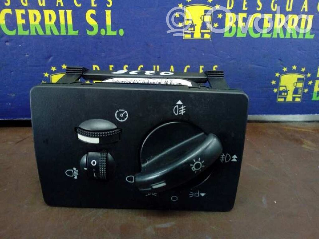 Interruptor de control del panel de luces   4M5T13A024AA