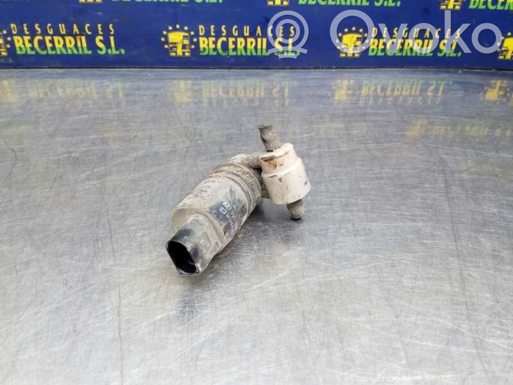 Windscreen/windshield washer pump   4548600126
