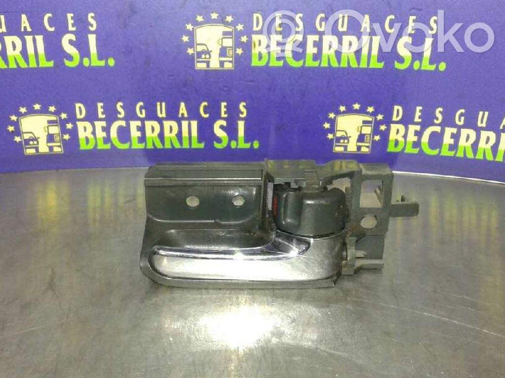 Manecilla interna puerta delantera   6920502110B0