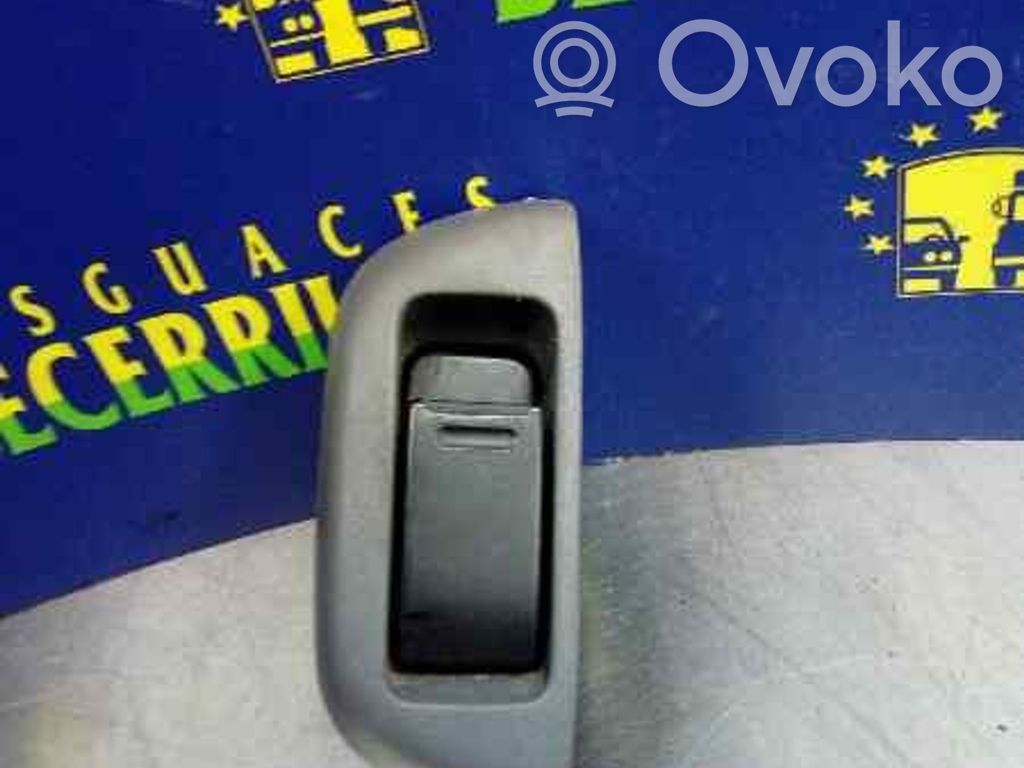 Peugeot 107 Interruptor del elevalunas eléctrico 