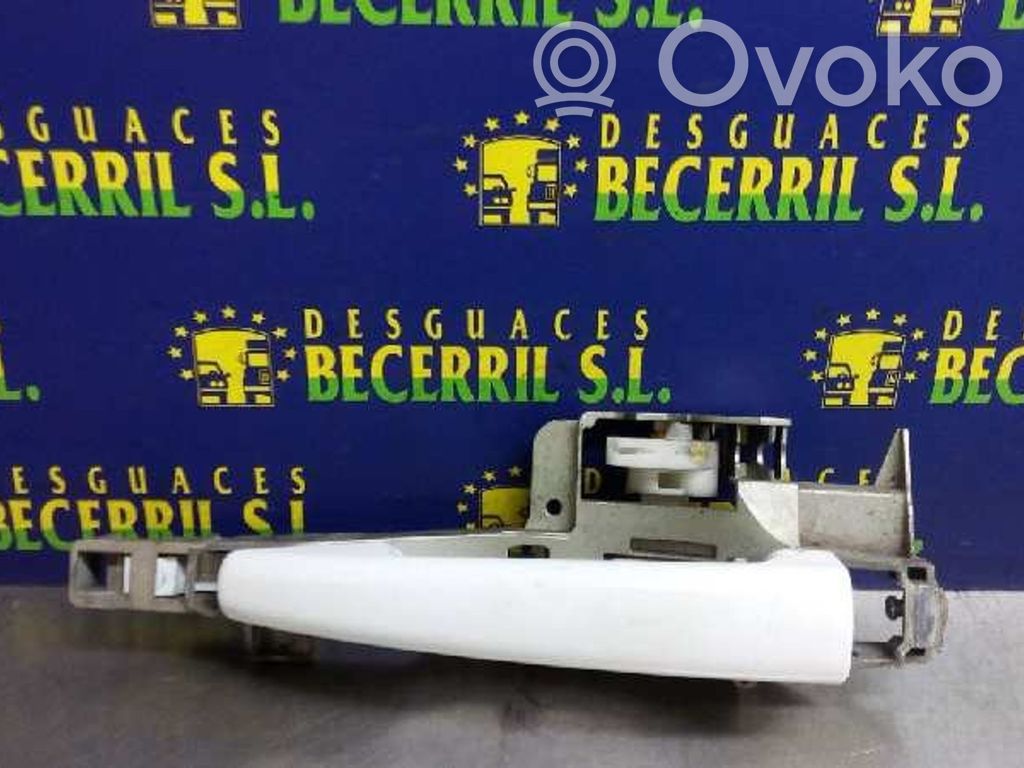 Peugeot 407 Maniglia esterna per portiera anteriore 