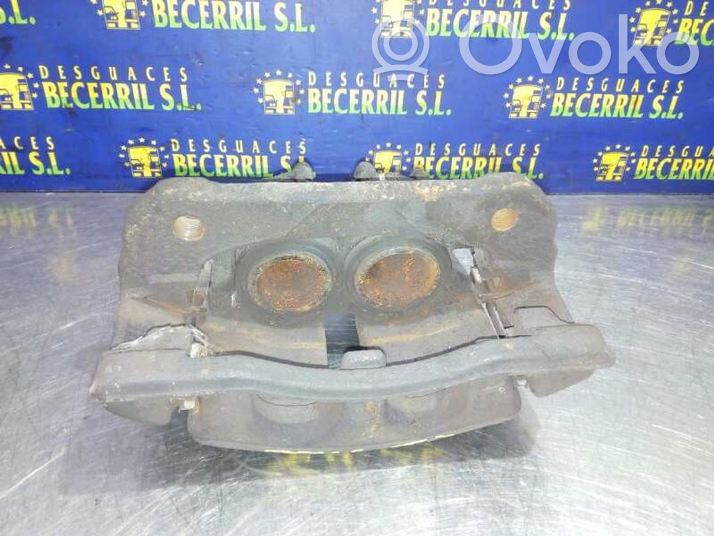 Caliper de freno delantero