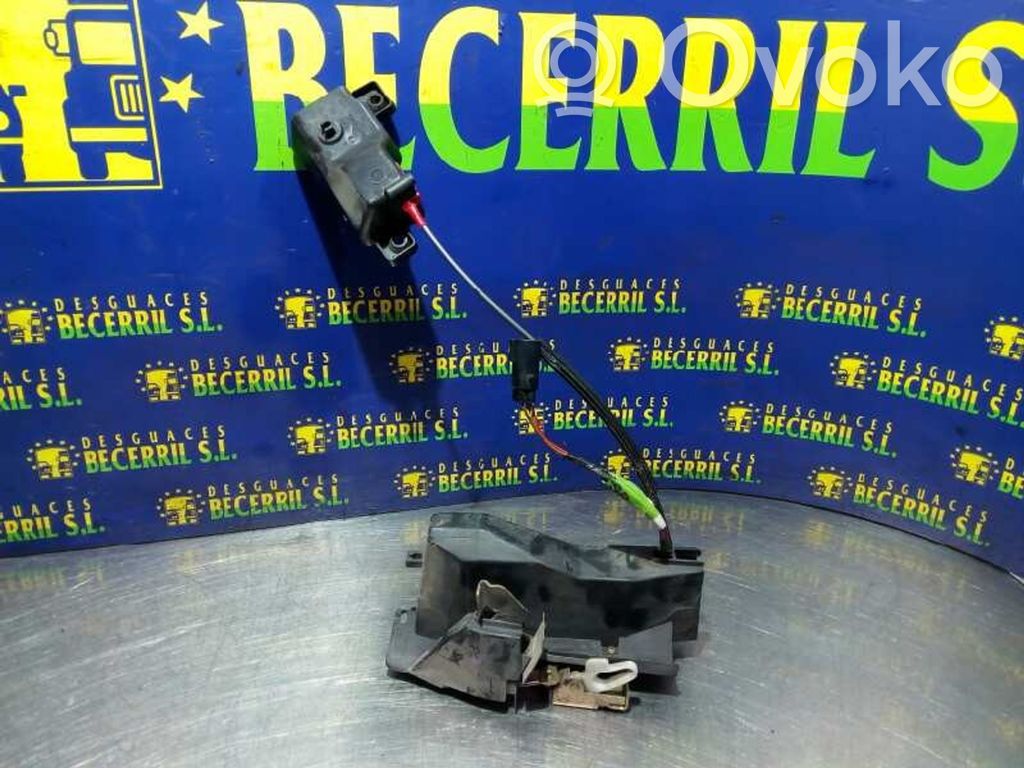 Front door lock   1043285