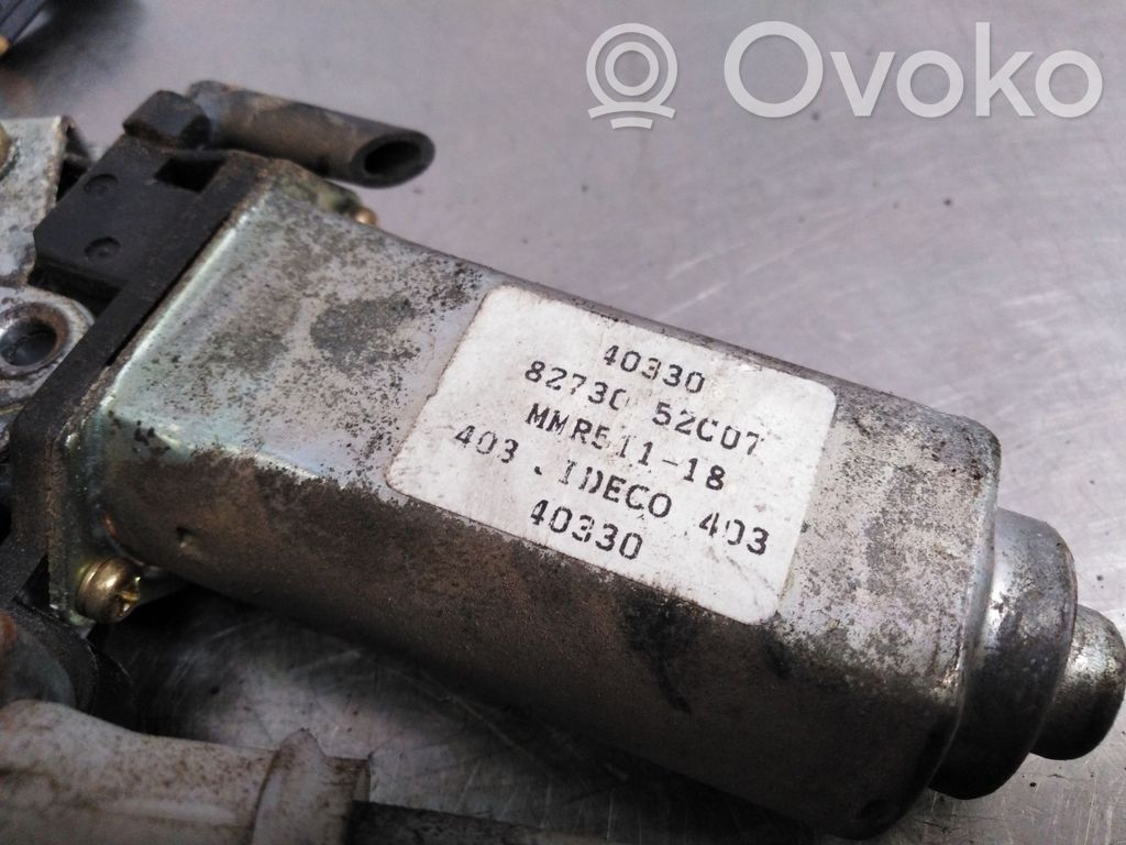Elektryczny podnośnik szyby drzwi tylnych   8273082C07