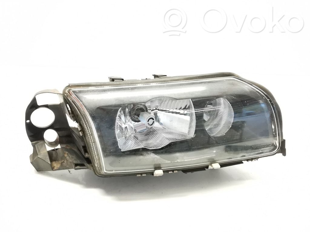 Volvo S80 Lampa przednia 