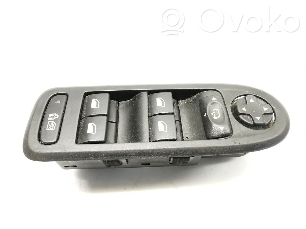Electric window control switch   649028,96644917XT