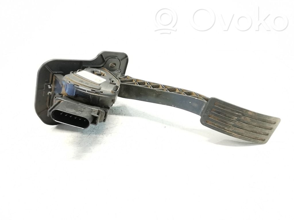 Pedal del acelerador   CC119F836AA