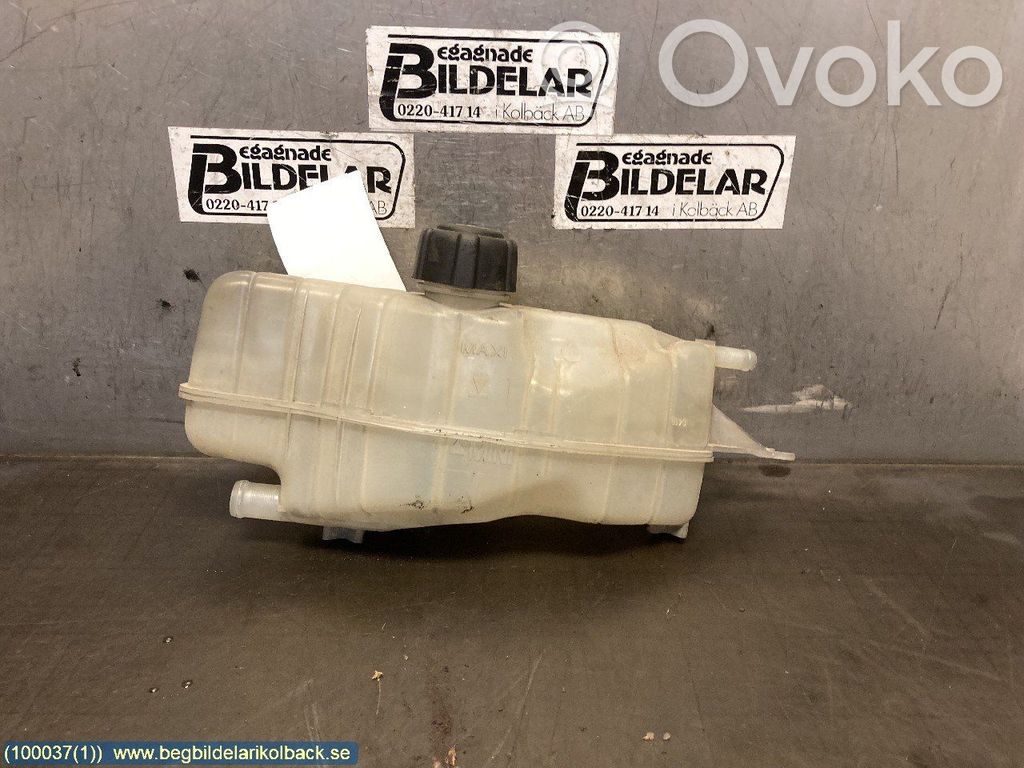 Nissan Note (E11) Coolant expansion tank/reservoir 