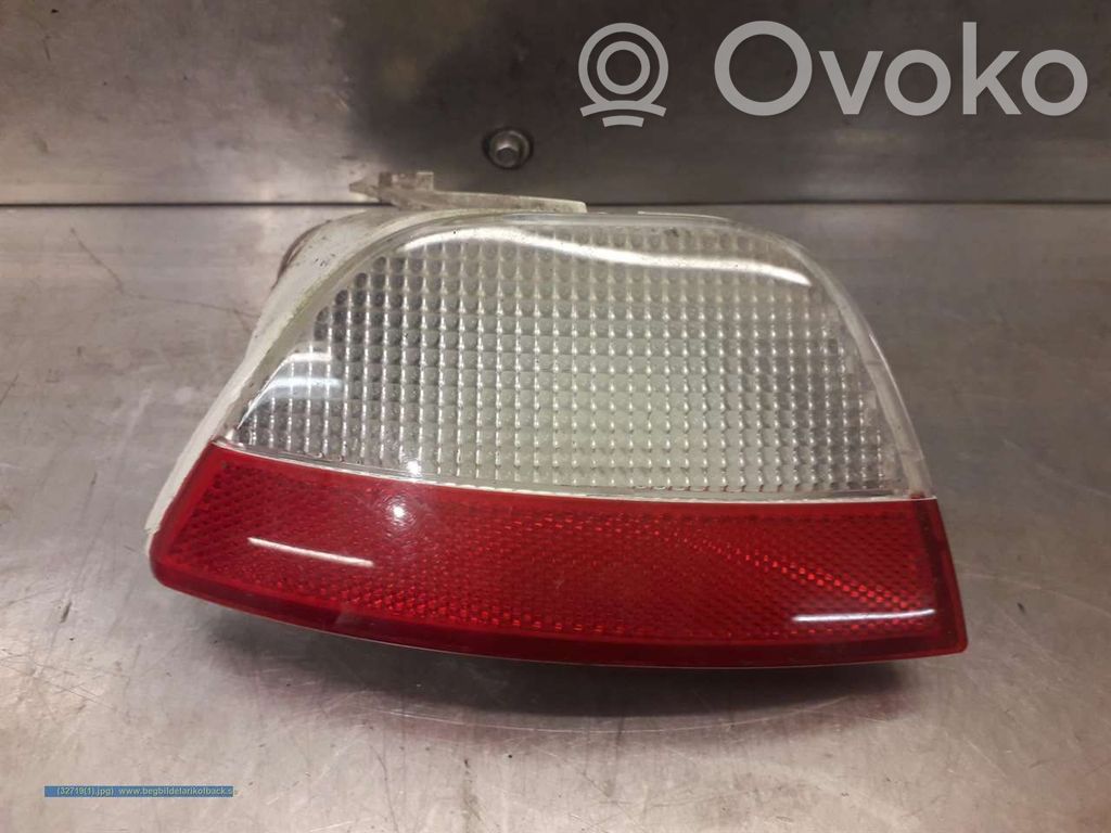 Rear tail light reflector   1M5115500A