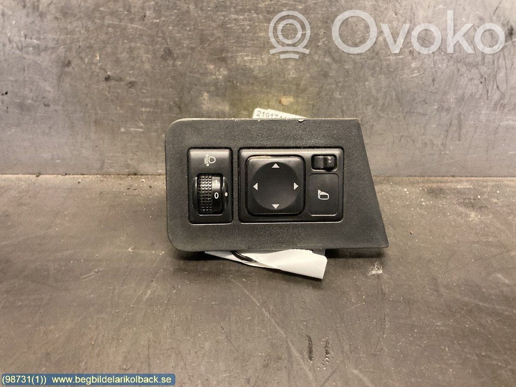 Nissan NV200 Interruptor del espejo lateral 