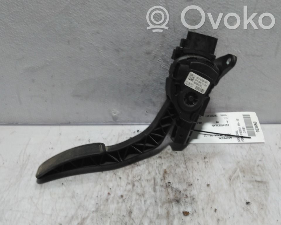 Gaspedal   8V219F836AB