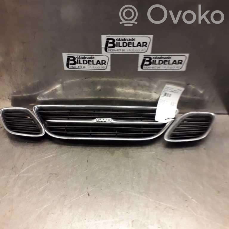 Front bumper lower grill
