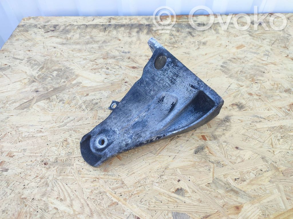 BMW 5 E60 E61 Engine mounting bracket 
