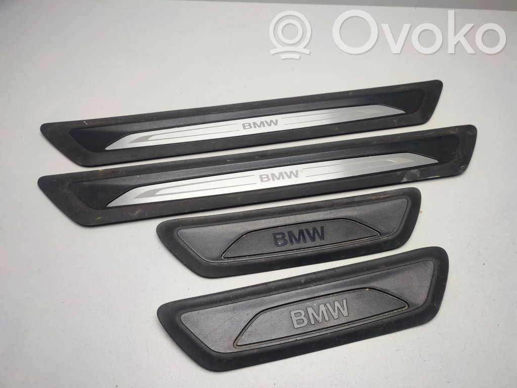 BMW X1 F48 F49 Apărătoare laterală spate 