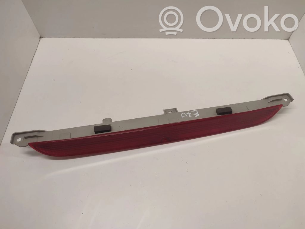 Kolmas/lisäjarruvalo   63257199352,63257165337