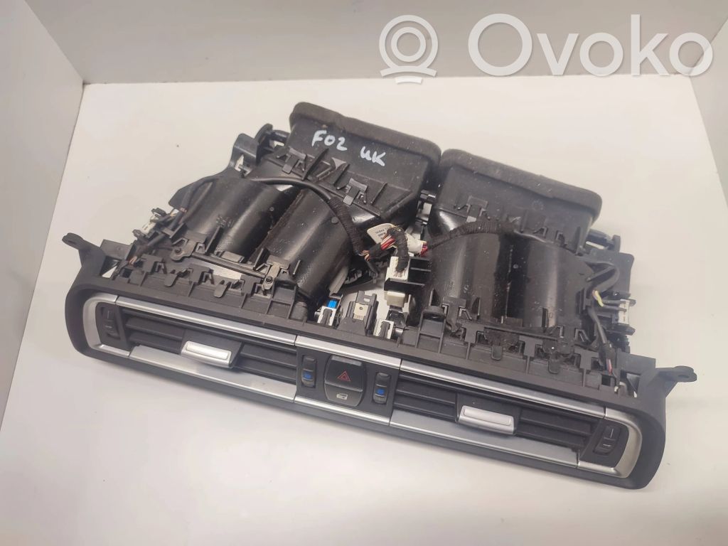 BMW 7 F01 F02 F03 F04 Dysze / Kratki środkowego nawiewu deski rozdzielczej 