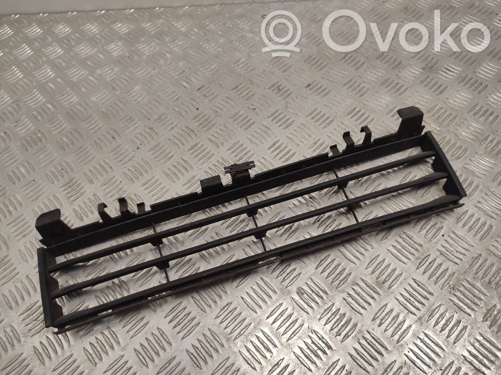 BMW 5 G30 G31 G38 Grilă inferioară bară față 