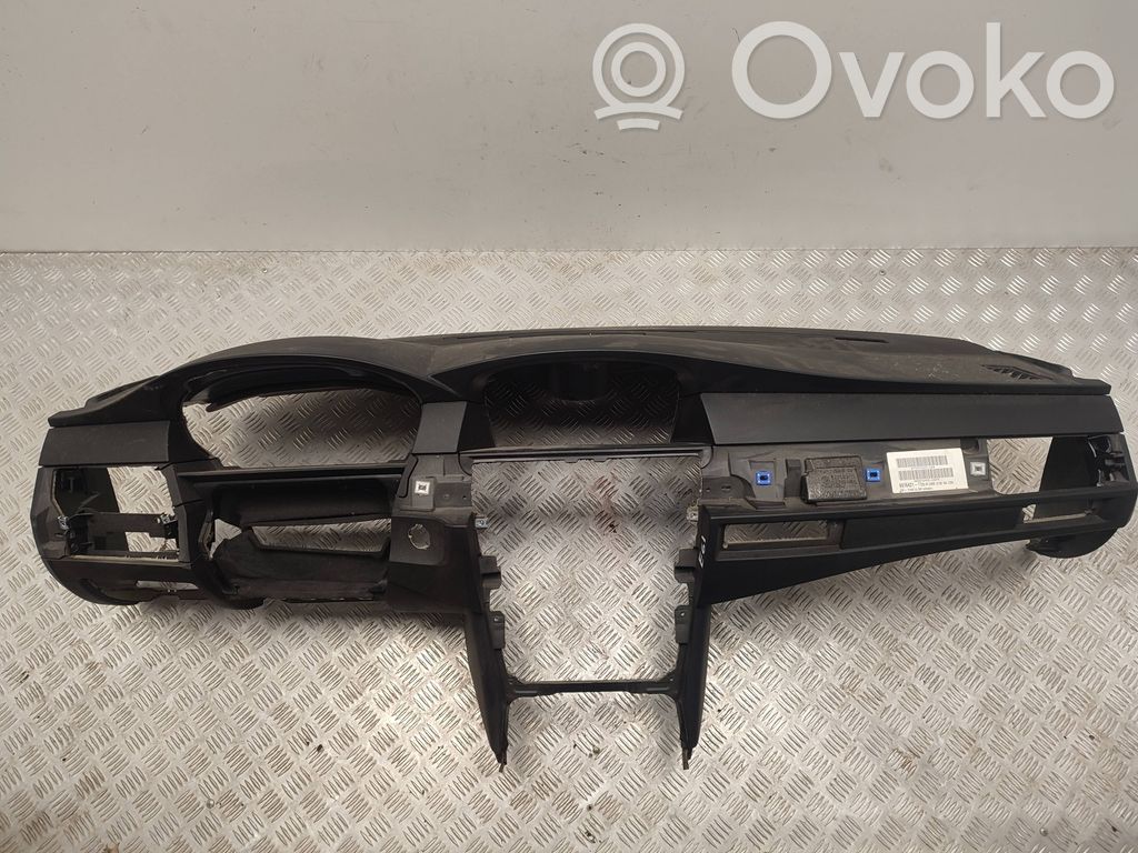 BMW 5 E60 E61 Dashboard 