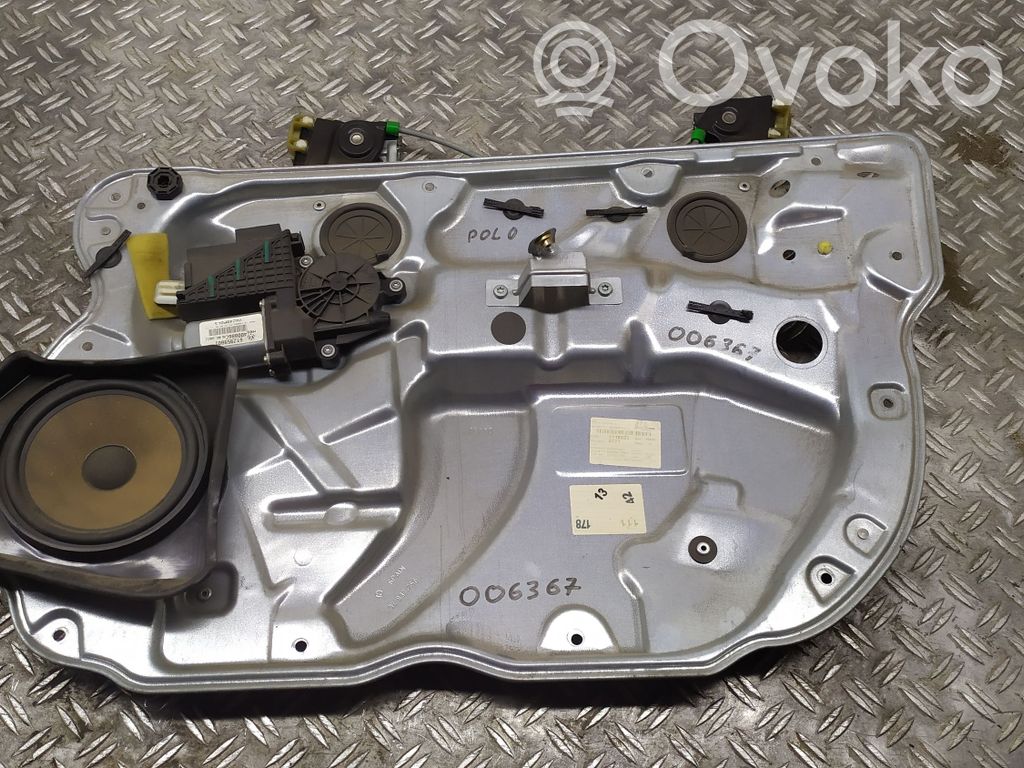 Volkswagen Polo IV 9N3 Elektryczny podnośnik szyby drzwi przednich 
