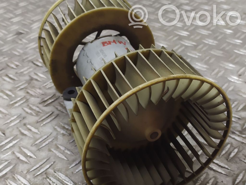 BMW 5 E39 Mazā radiatora ventilators 