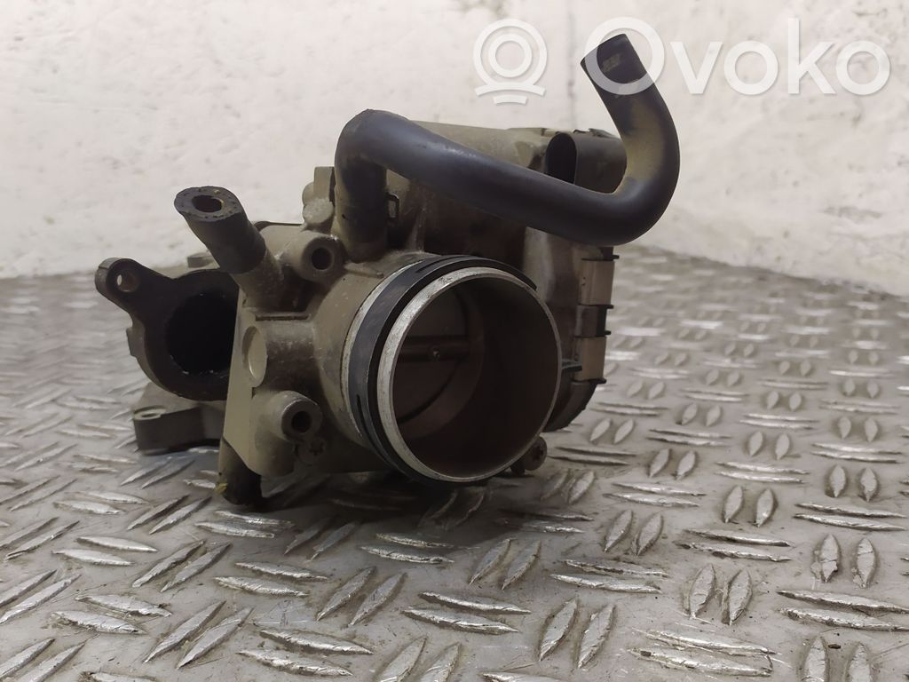 Audi A4 S4 B6 8E 8H Zawór przepustnicy 