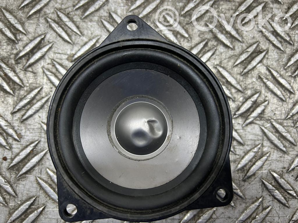 BMW 7 E65 E66 Altavoz subwoofer 