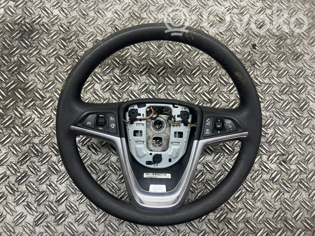 Opel Astra J Ohjauspyörä 