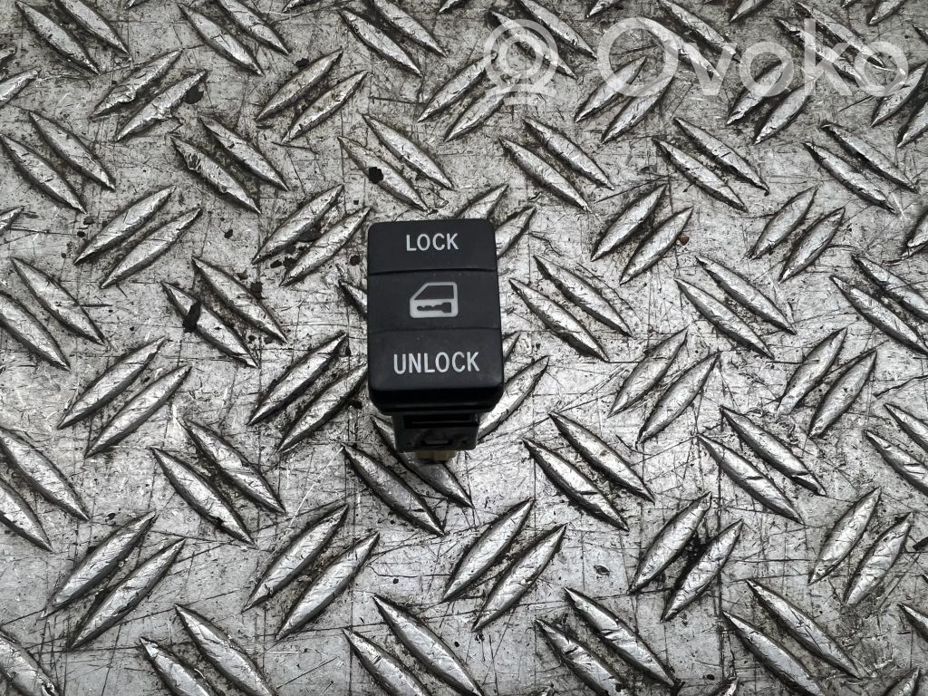 Toyota Yaris Central locking switch button 