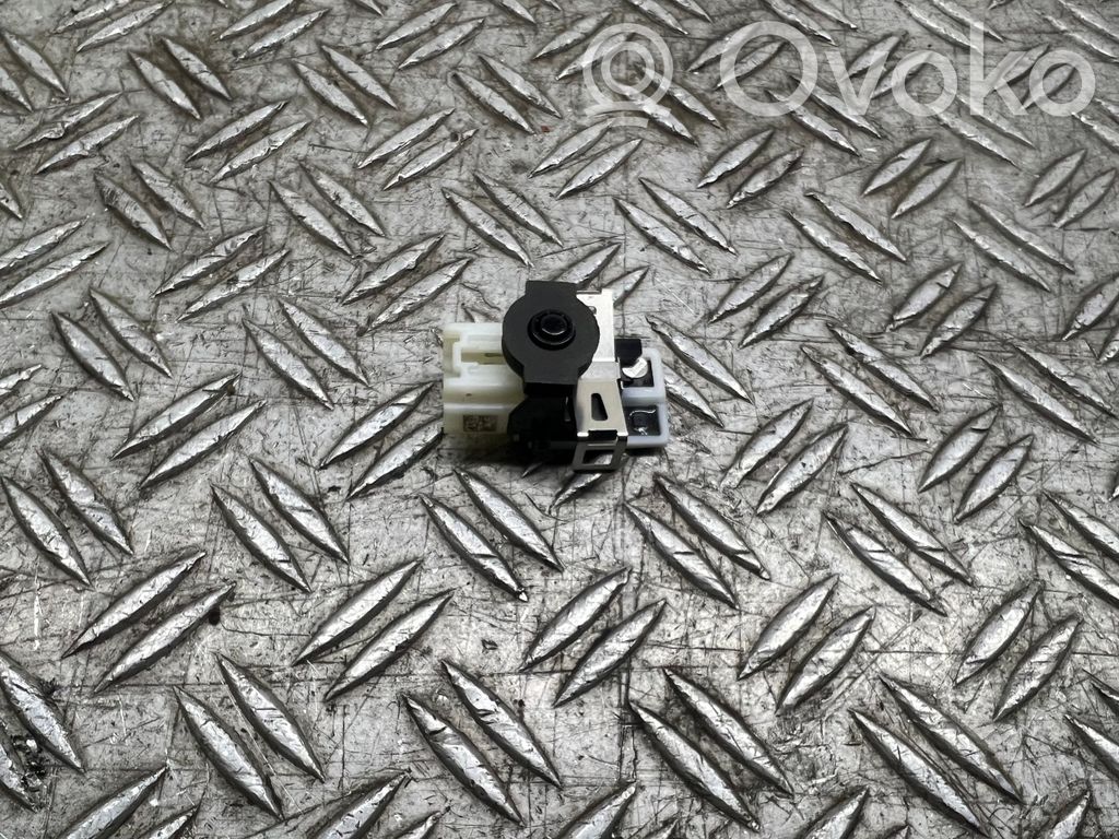 Rain sensor   L1MH19E907