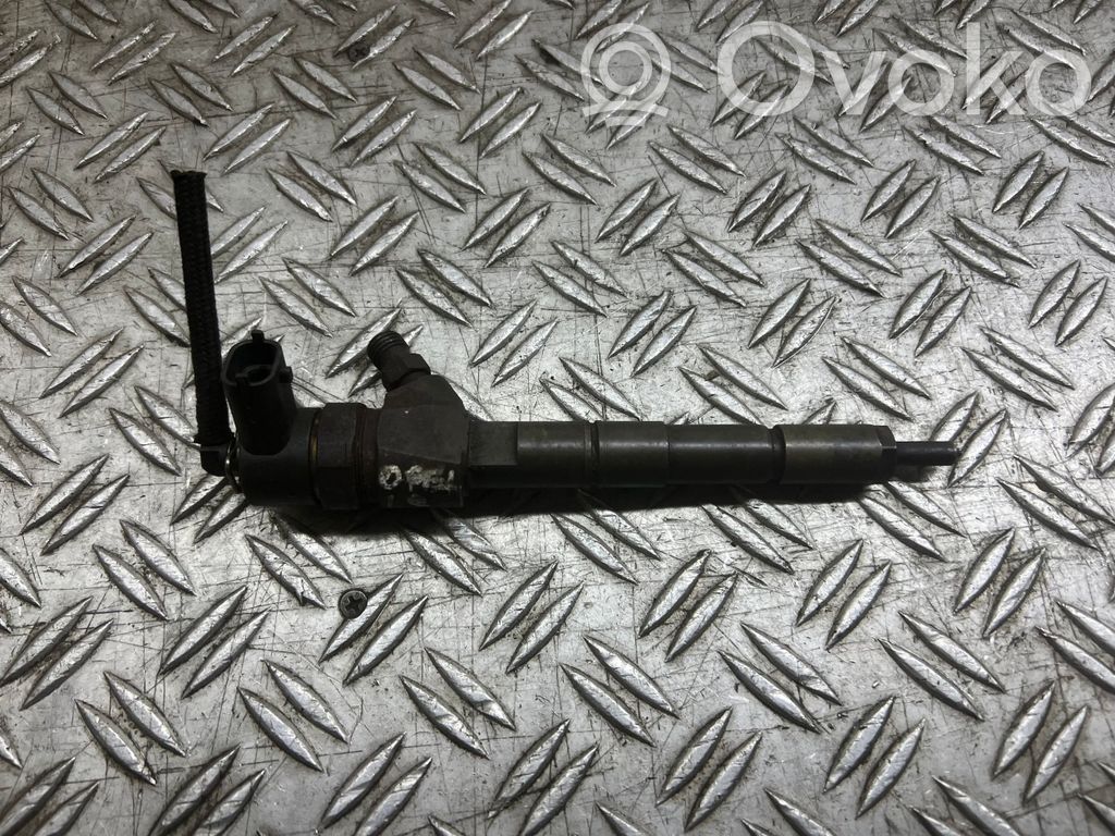 Opel Zafira B Fuel injector 