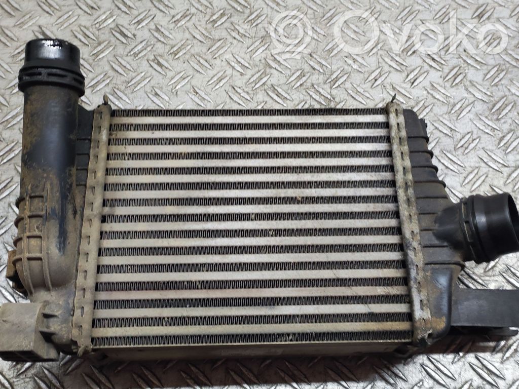 Renault Captur Interkūlerio radiatorius 