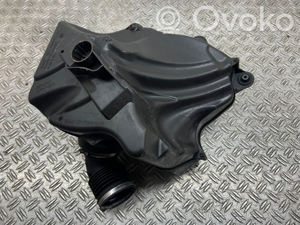 BMW 1 E81 E87 Air filter box 