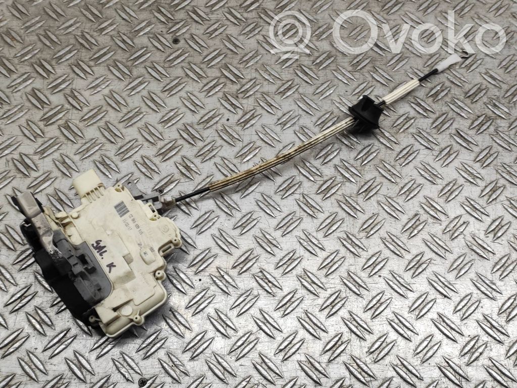 Audi Q5 SQ5 8R Takaoven lukko 