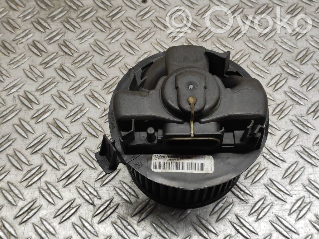Nissan Note (E11) Mazā radiatora ventilators 