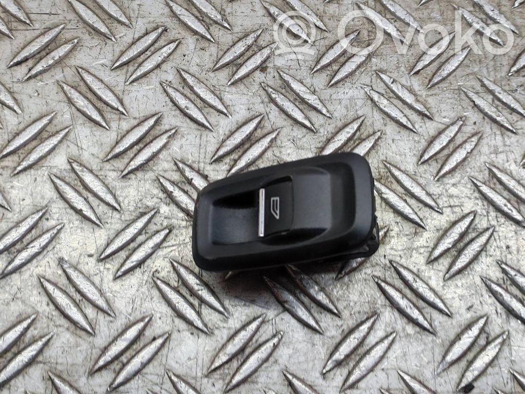 Electric window control switch   10121556