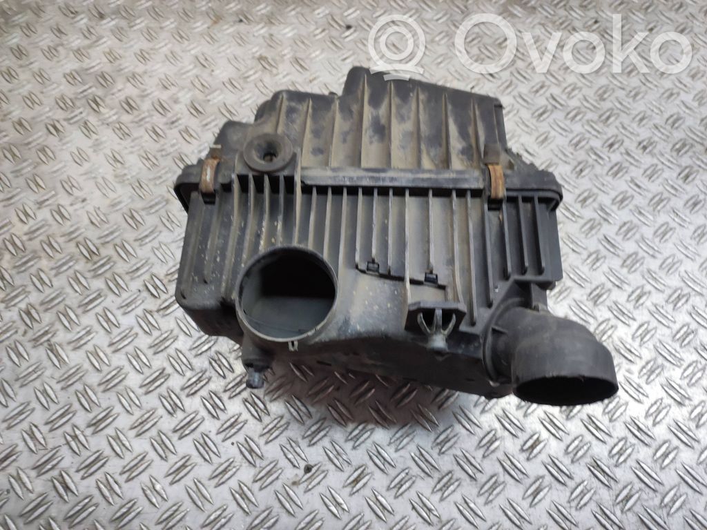 Mazda CX-7 Air filter box 