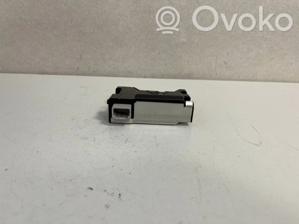 Lexus NX Windshield/windscreen camera 