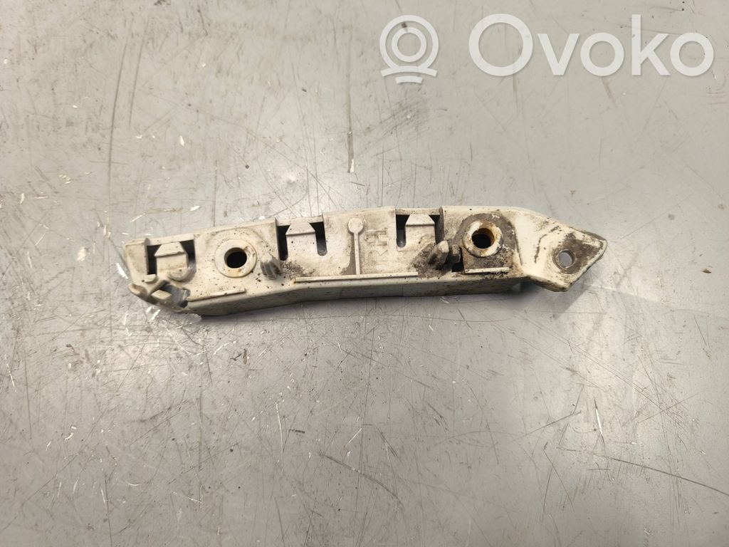 Ford Focus Priekšpusē bampera turētājs 