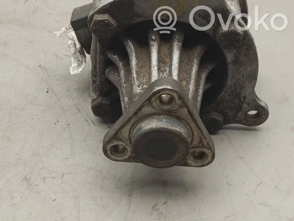 BMW 3 E36 Power steering pump 