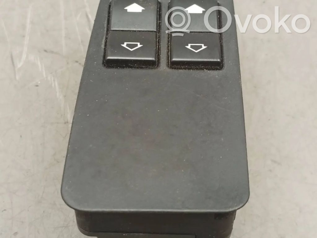 Electric window control switch   8368967,064439,9640,Y06SW08