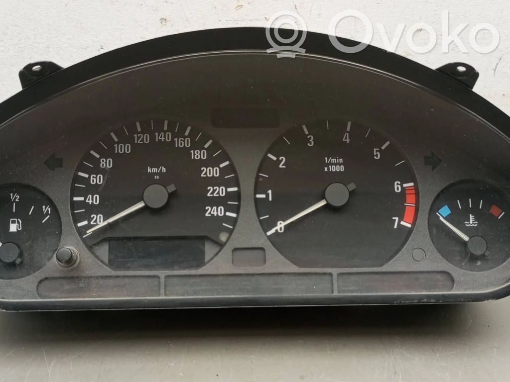 Speedometer (instrument cluster)   110008645,62118362846