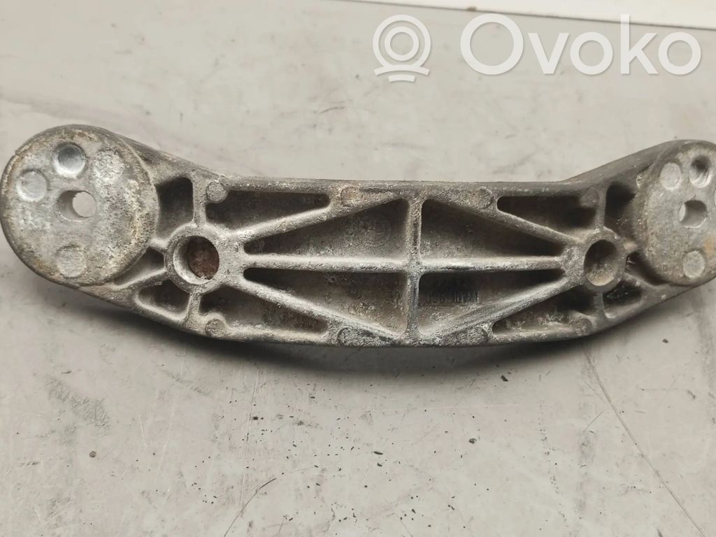 BMW 5 E39 Gearbox mounting bracket 