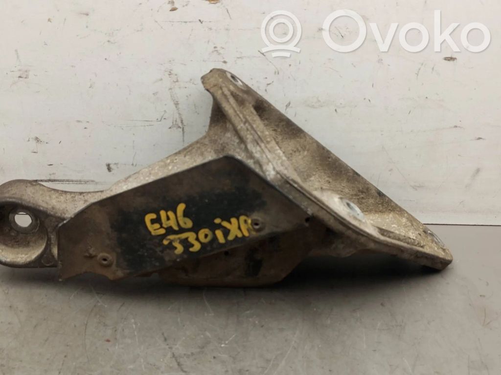 BMW 3 E46 Engine mounting bracket 
