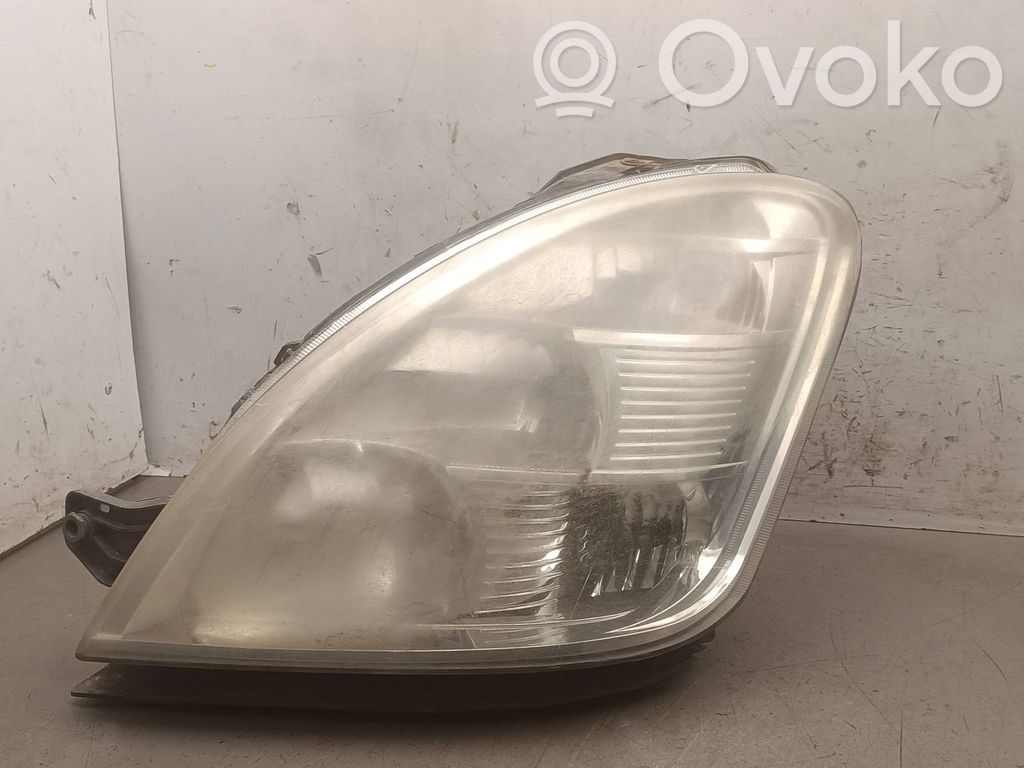Iveco Daily 4th gen Headlight/headlamp 