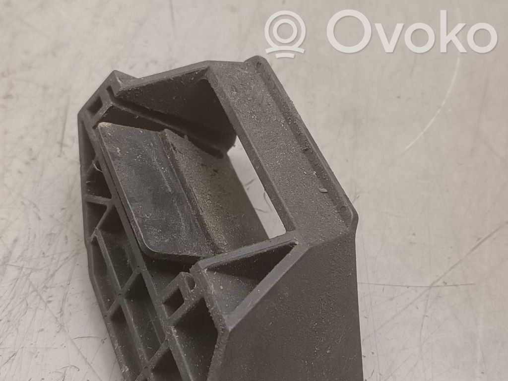 Fixation de radiateur   7508016