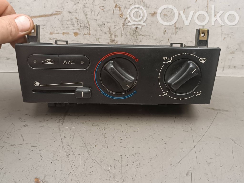 Peugeot 406 Climate control unit 