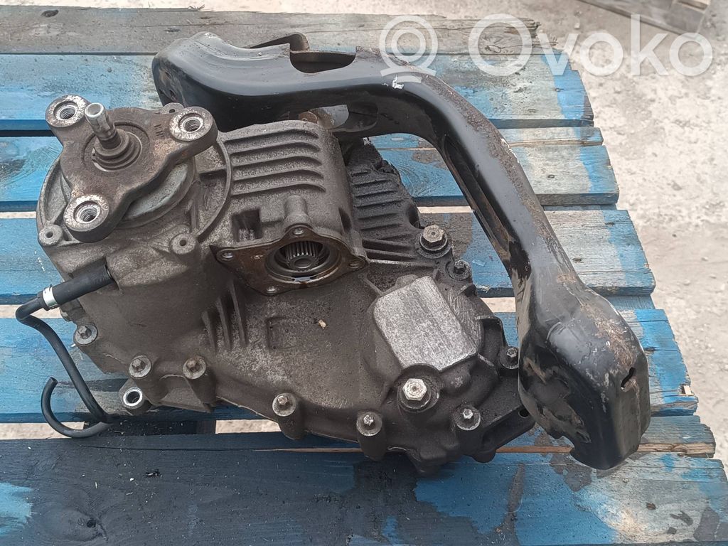 Gearbox transfer box case   137744
